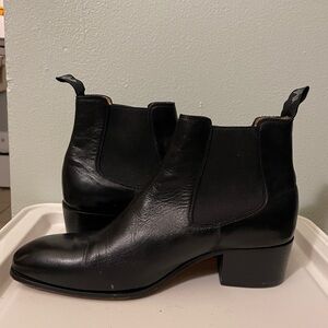 John Fluevog “Cairo” classic Chelsea boot